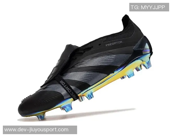 正品阿迪达斯足球鞋助你在球场上尽显风采与实力的完美选择 正品阿迪达斯足球鞋助你在球场上尽显风采与实力的完美选择