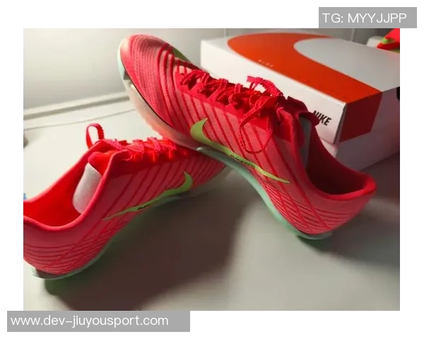 舒适透气的Nike足球训练长裤助你提升训练表现与运动体验