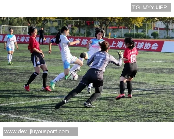 足球变软的原因及解决方法探讨与分析 足球变软的原因及解决方法探讨与分析